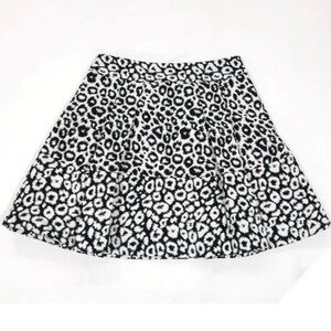 Banana Republic Petite Cheetah Print Pleated Skirt W/ Pockets!